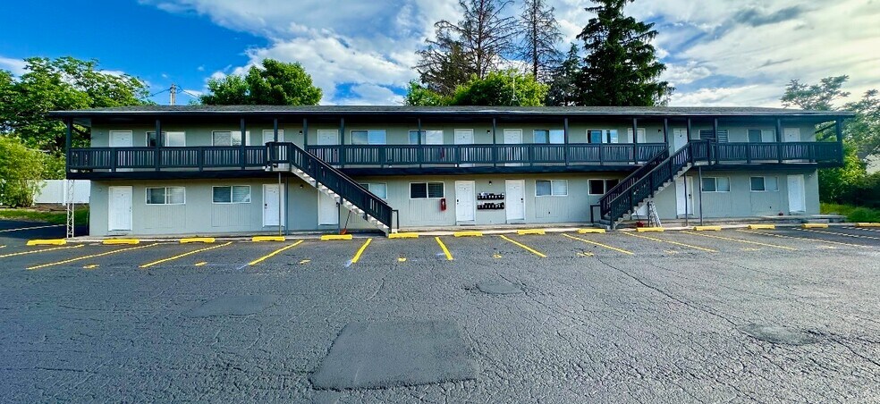 Primary Photo Of 331 400 E, Logan Apartments For Sale