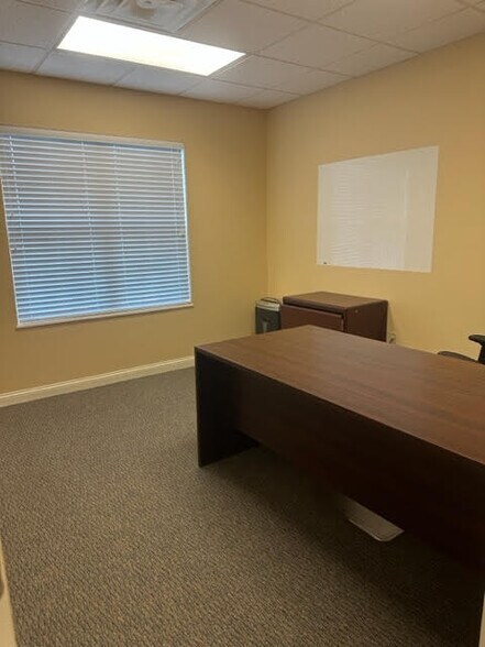More Photos Of 7357 E Kemper Rd, Cincinnati Office For Sale