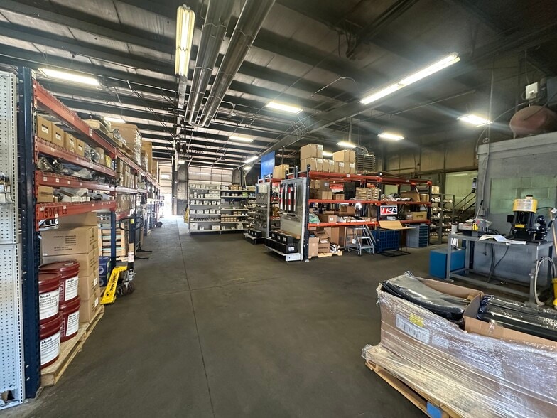More Photos Of 5301 Crayton Ave, Cleveland Warehouse For Lease