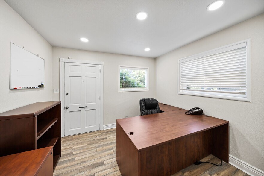More Photos Of 8336 Brentwood Blvd, Brentwood Office Residential For Sale