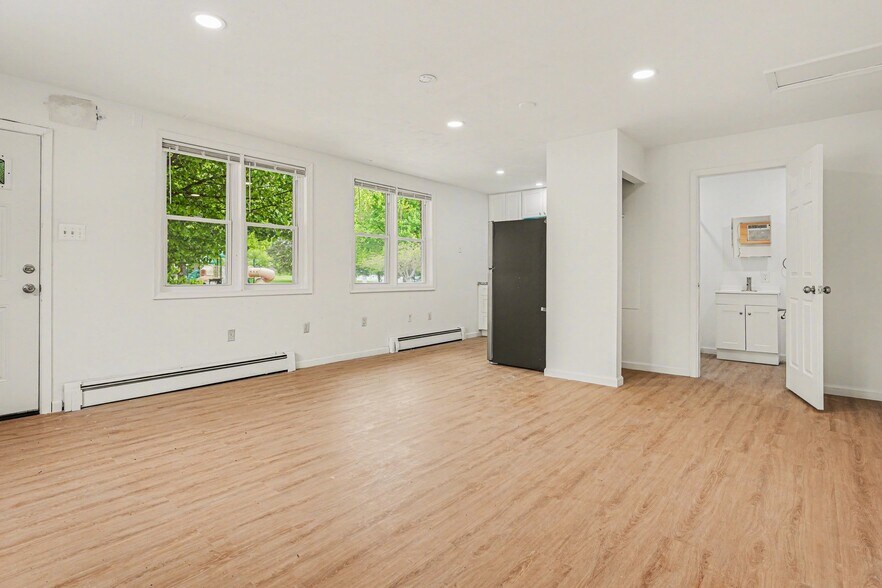 More Photos Of 107 Allison Rd, Oreland Office For Sale