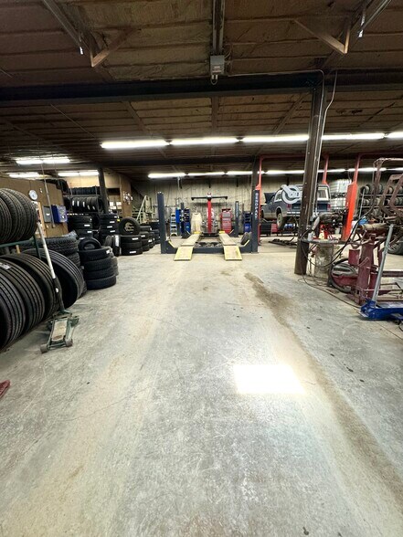 More Photos Of 54232 US Highway 2, Glasgow Auto Repair For Sale