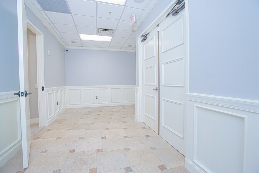 More Photos Of 6996 Piazza Grande Ave, Orlando Office For Lease