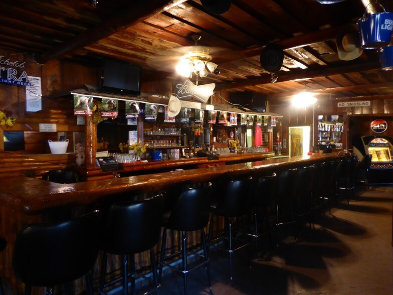 More Photos Of 607 W Main St, Payson Bar For Sale