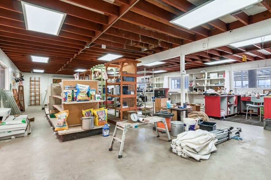 More Photos Of 1450-1454 E 6th St, Beaumont General Retail For Sale