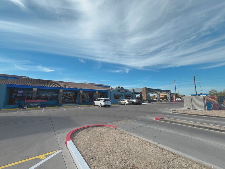 More Photos Of 2828 S Country Club Dr, Mesa General Retail For Lease