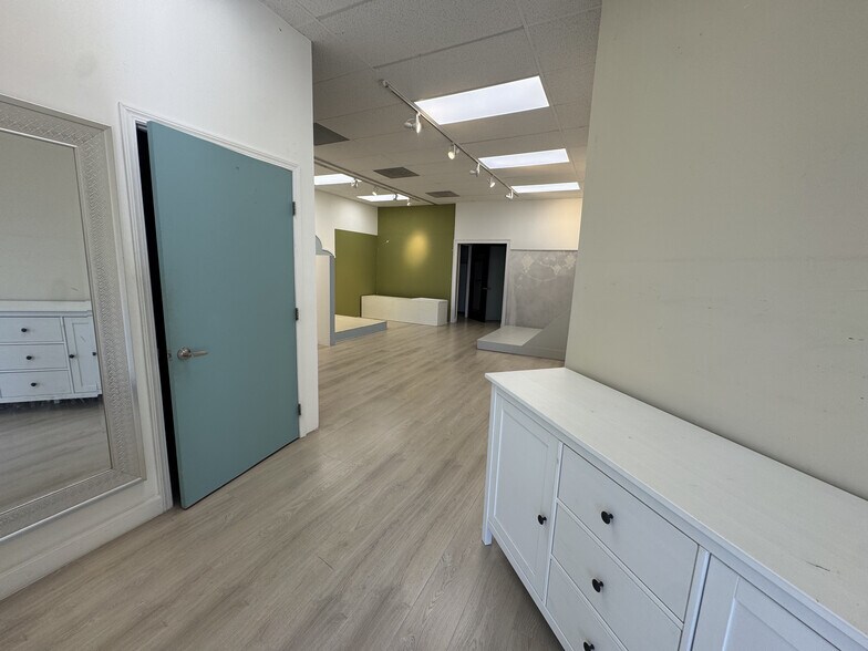 More Photos Of 238-244 S Oxford Ave, Los Angeles Unknown For Lease