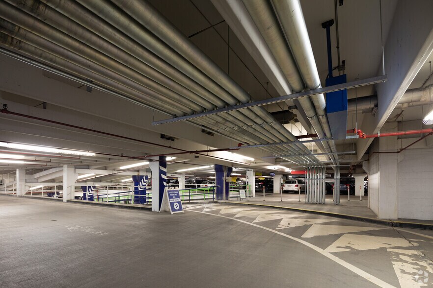 More Photos Of 1175 Peachtree St NE, Atlanta Office For Lease