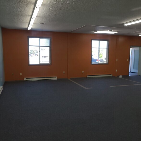 More Photos Of 8265 179th St NW, Clearwater Loft Creative Space For Lease