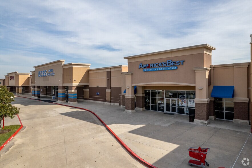 More Photos Of I 45, League City Unknown For Lease