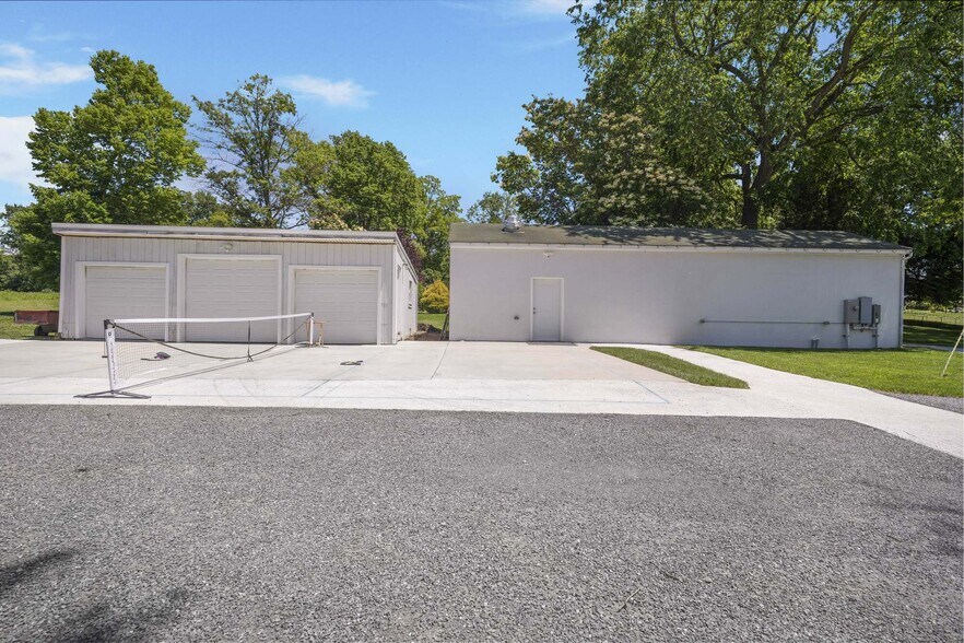 More Photos Of 1902 Jefferson Pike, Brunswick Lodge Meeting Hall For Lease