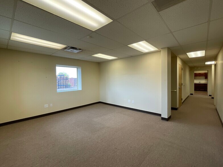 More Photos Of 9669 Havana St, Commerce City Manufacturing For Lease