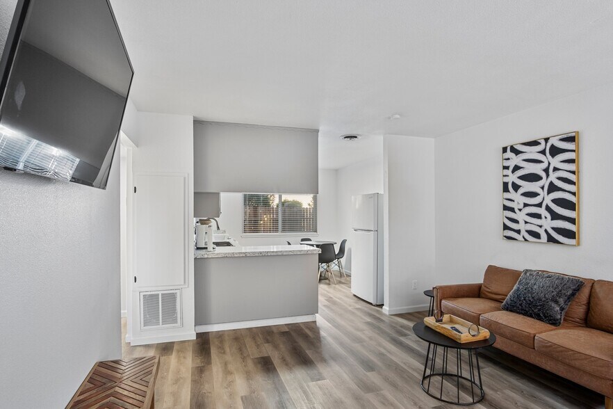 More Photos Of 116 Covena Ave, Modesto Apartments For Sale