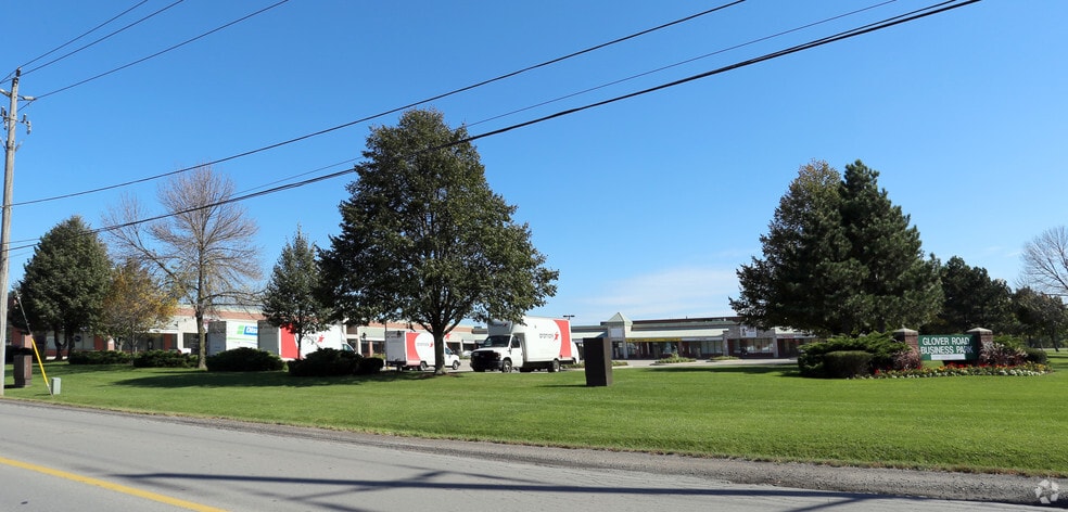 More Photos Of 903 Barton St, Hamilton Warehouse For Lease