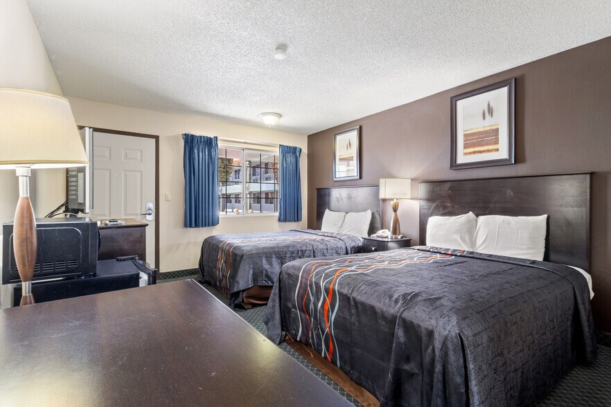 More Photos Of 1243 E Main St, Barstow Hotel For Sale