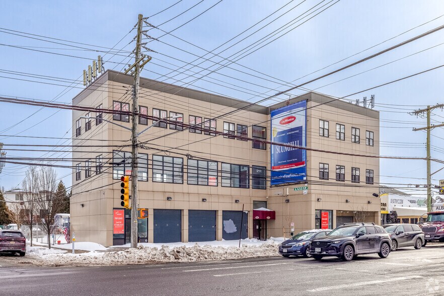 More Photos Of 2000 Hylan Blvd, Staten Island Office For Lease