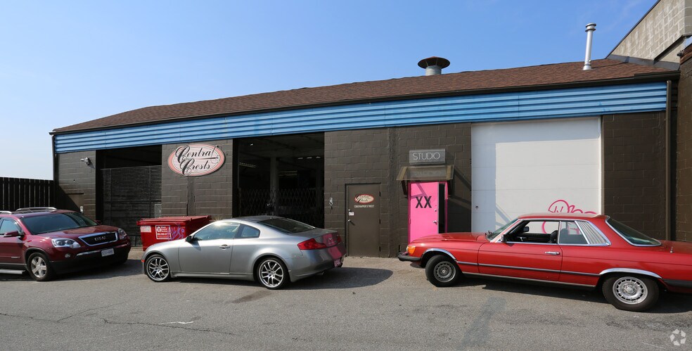 More Photos Of 1360 Napier St, Vancouver Warehouse For Lease