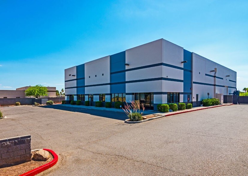 More Photos Of 1418 N Eliseo C Felix Jr Way, Avondale Warehouse For Lease
