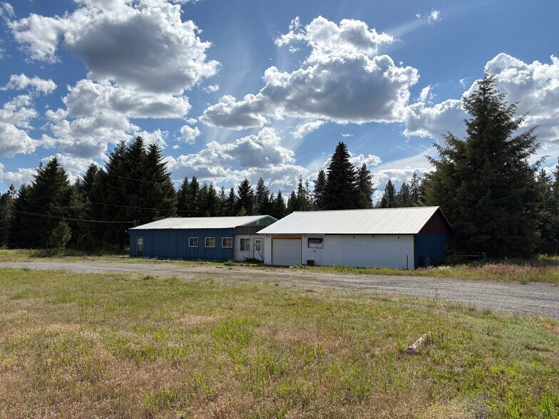 Primary Photo Of 40005-40007 N Newport Hwy, Elk Freestanding For Sale