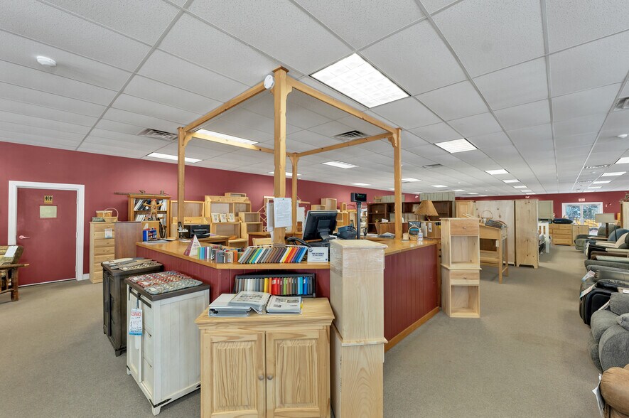 More Photos Of 1210 White Mountain Hwy, Ossipee Freestanding For Sale