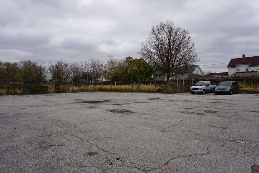 More Photos Of 673-685 E 185th St, Cleveland Storefront Retail Office For Sale