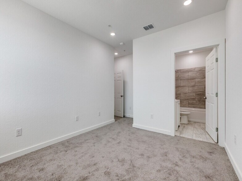 More Photos Of 100 Ingram Rd, San Antonio Apartments For Sale