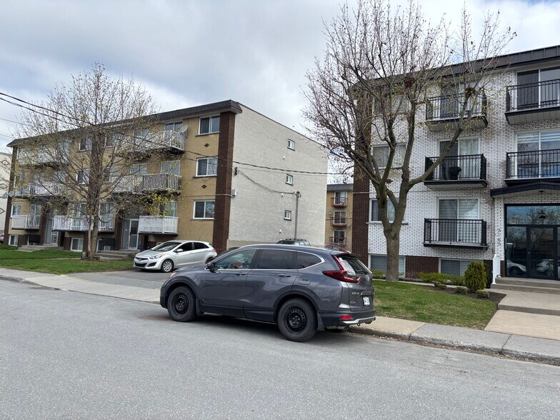More Photos Of 3165 Rue De Mont-Royal, Saint-hubert Apartments For Sale