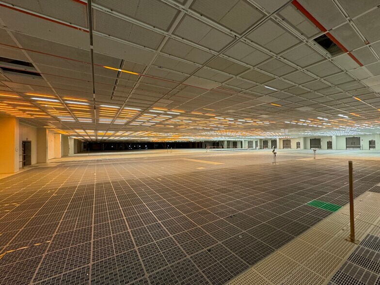 More Photos Of 1615 Garden of the Gods Rd, Colorado Springs Unknown For Lease