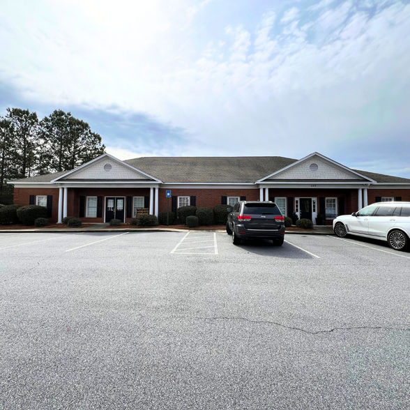 Primary Photo Of 7413 Whitesville Rd, Columbus Medical For Sale