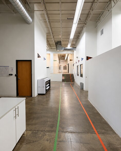 More Photos Of 1905 Mountain Rd NW, Albuquerque Schools For Lease
