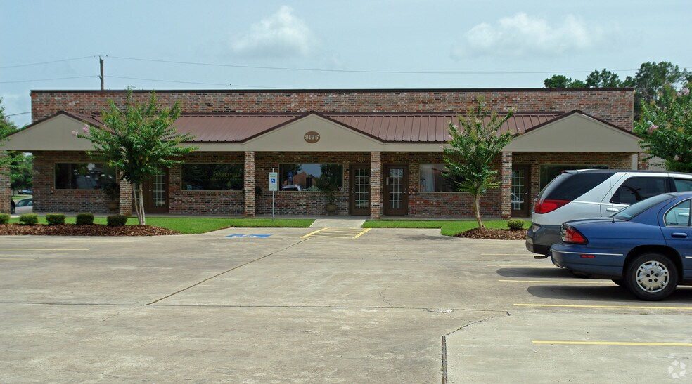 Primary Photo Of 8155 Gladys Ave, Beaumont Office For Sale