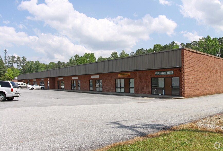 Primary Photo Of 4379-4395 Sentry Dr, Tucker Light Distribution For Lease