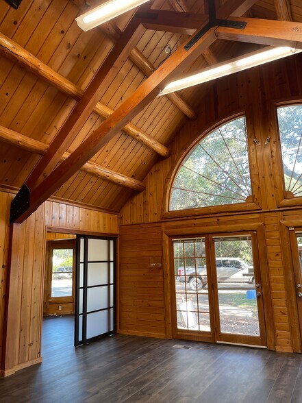 More Photos Of 4225 E Highway 290, Dripping Springs Office For Lease