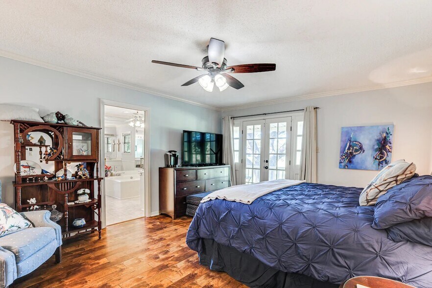 More Photos Of 601 N Shipp St, Madisonville Specialty For Sale