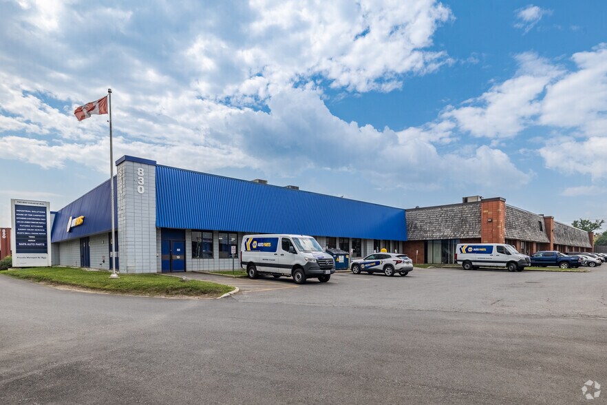 More Photos Of 830-840 Industrial Ave, Ottawa Light Distribution For Lease