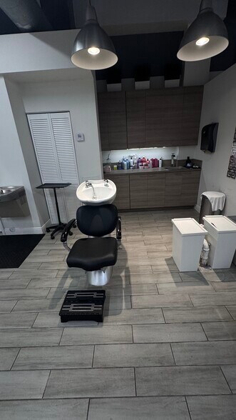 More Photos Of 2600-2614 SW 8th St, Miami Apartments For Lease