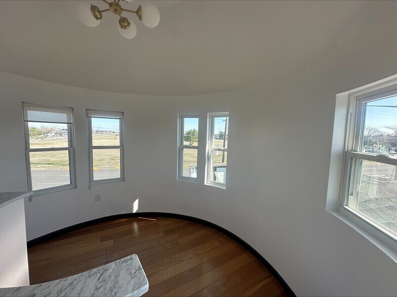 More Photos Of 2041 Park St, Atlantic Beach Loft Creative Space For Lease