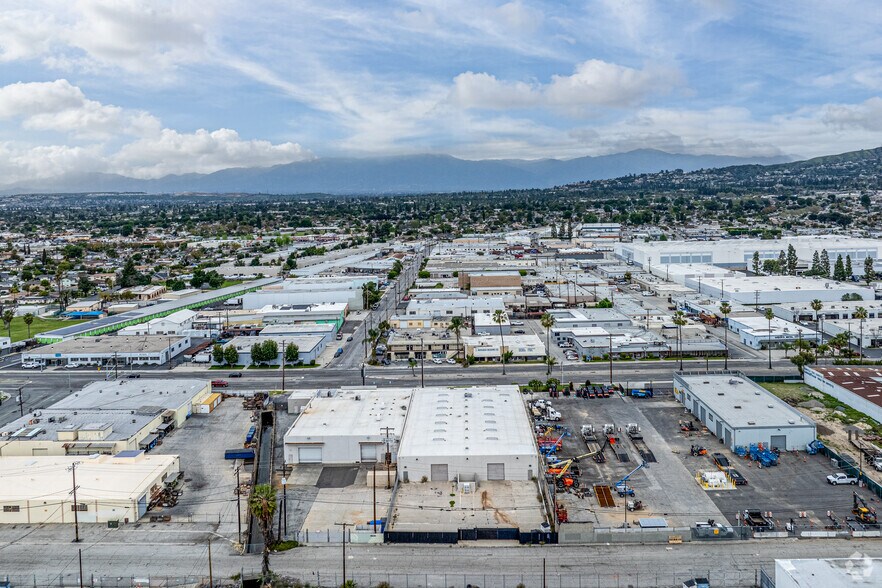 More Photos Of 11760 Slauson Ave, Santa Fe Springs Manufacturing For Lease