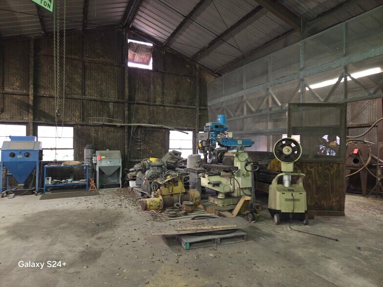 More Photos Of 658 Omaha Dr, Corpus Christi Industrial For Sale