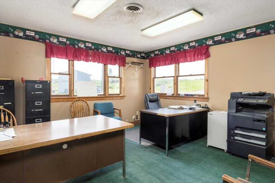 More Photos Of 485 Clinton St, Cowlesville Industrial For Sale