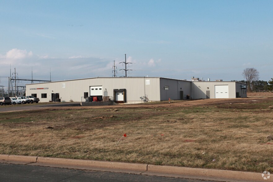 More Photos Of 1621 Indianhead Dr NE, Menomonie Manufacturing For Sale