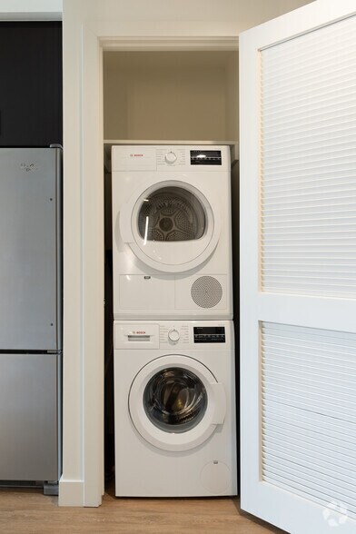 More Photos Of 1200 S Broadway, Los Angeles Apartments For Lease