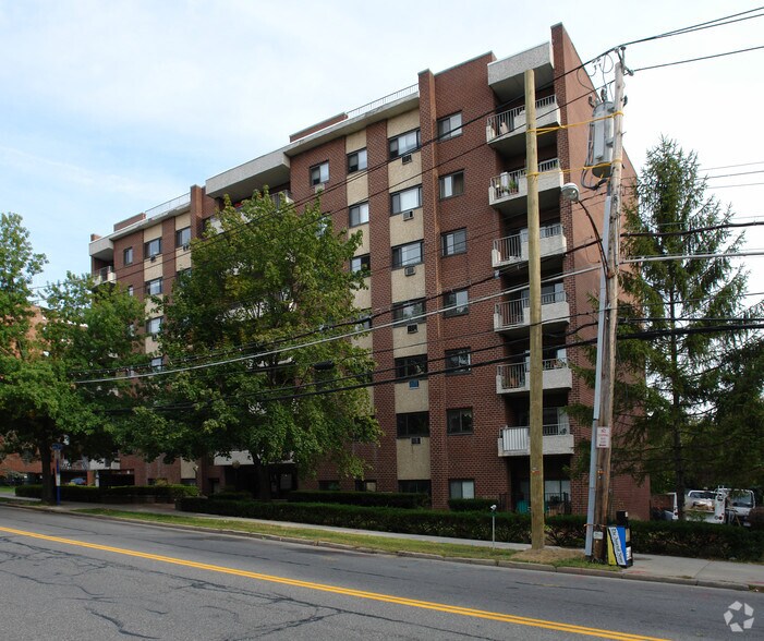 More Photos Of 395 Westchester Ave, Port Chester Apartments For Sale