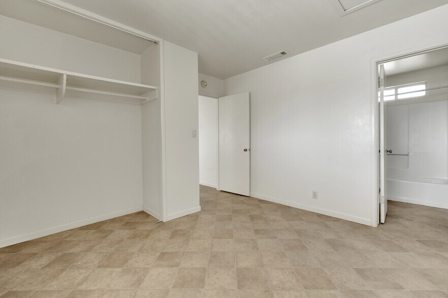 More Photos Of 601 E Rice St, Blythe Apartments For Sale