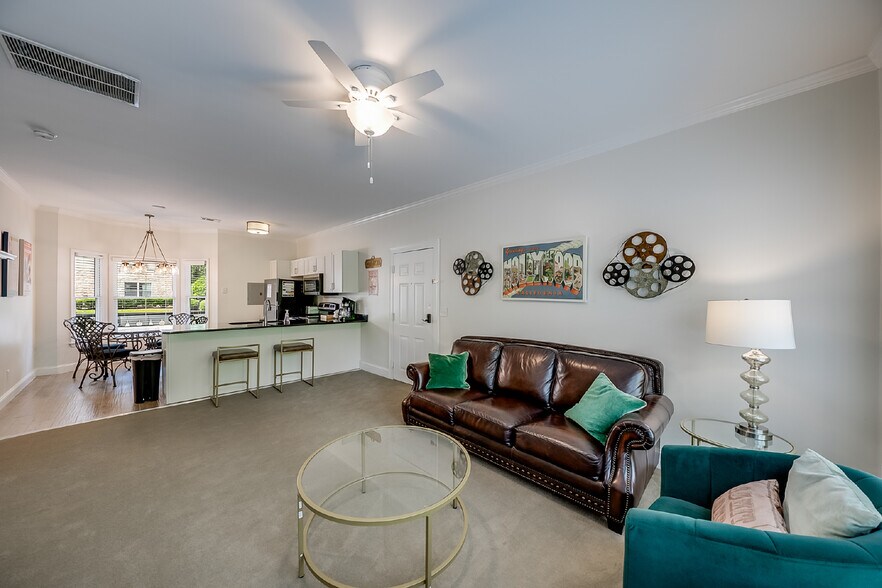 More Photos Of 892 Edelweiss Strasse, Helen Hotel For Sale