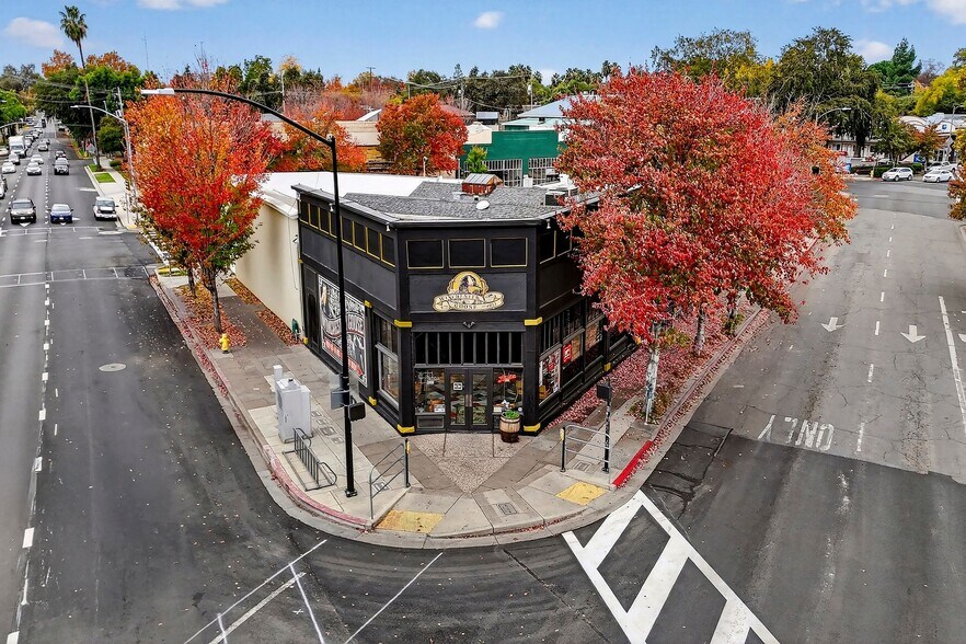 More Photos Of 824 Oroville Ave, Chico General Retail For Lease