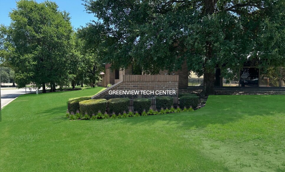 More Photos Of 817 Greenview Dr, Grand Prairie Showroom For Lease