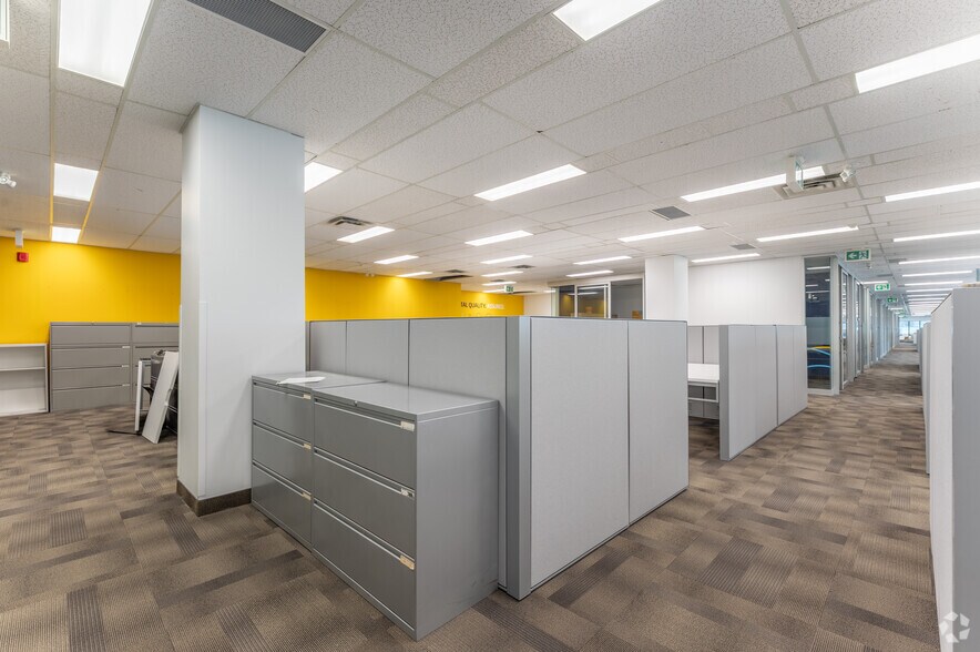 More Photos Of 2233 Argentia Rd, Mississauga Coworking Space