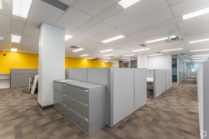 More Photos Of 2233 Argentia Rd, Mississauga Office Residential For Lease