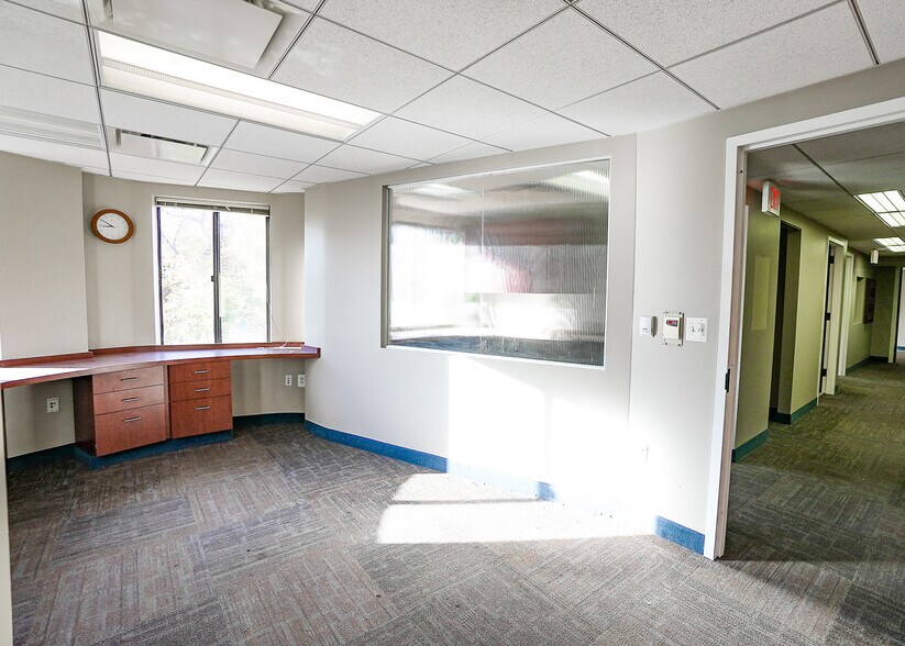 More Photos Of 3 Washington Cir NW, Washington Medical For Sale